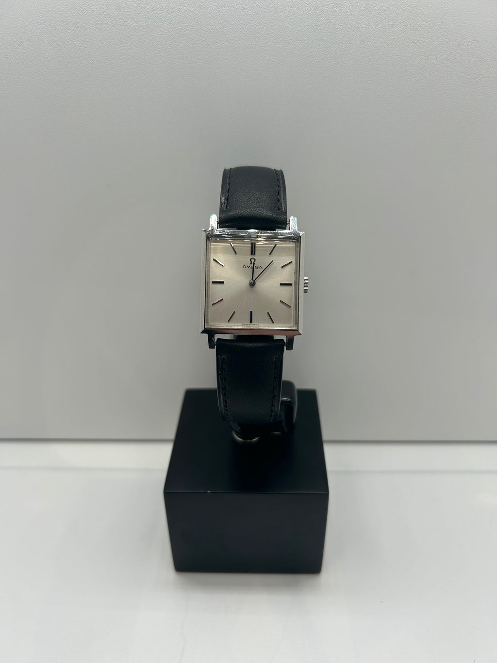 Omega Carré