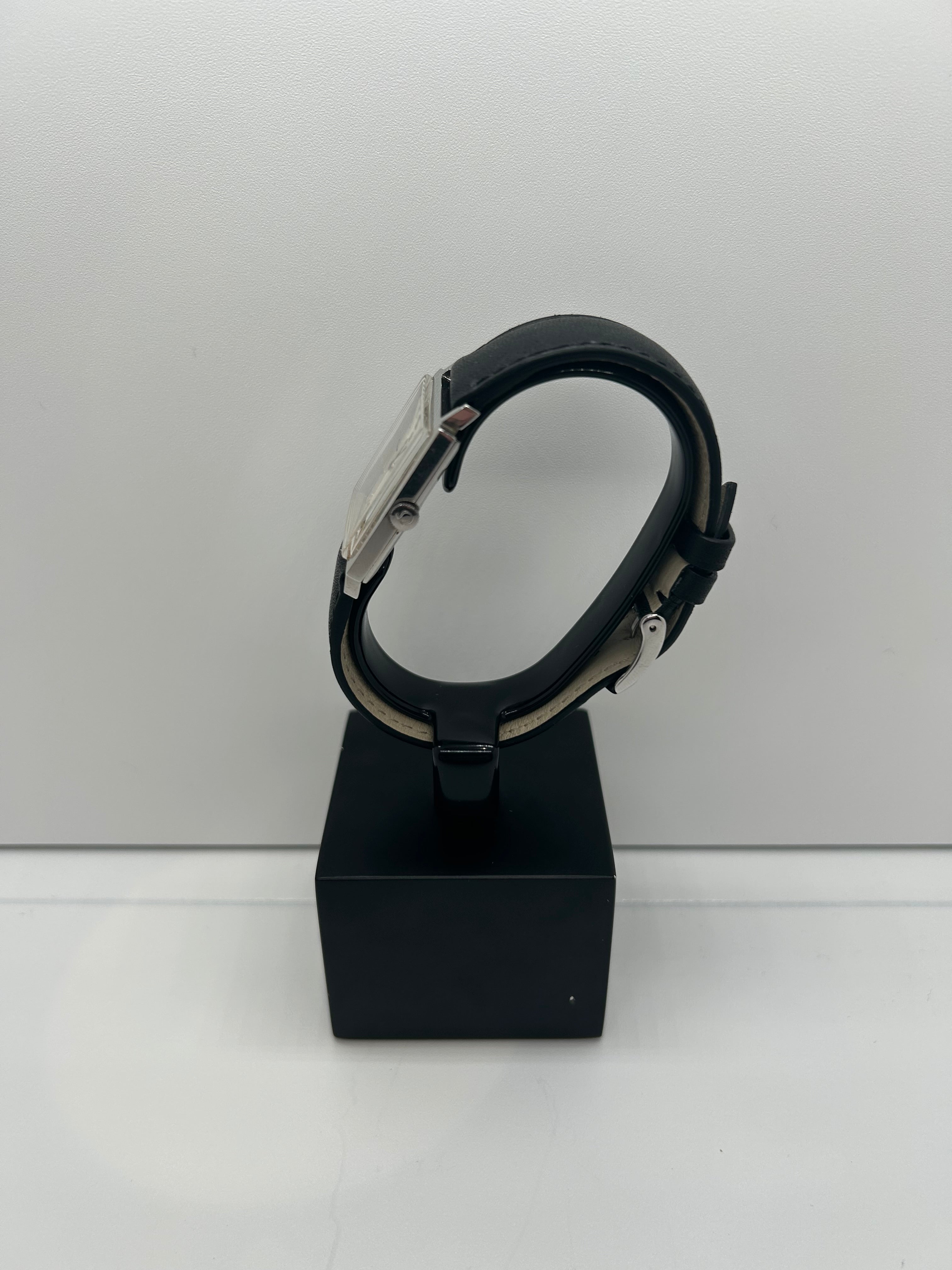 Omega Carré