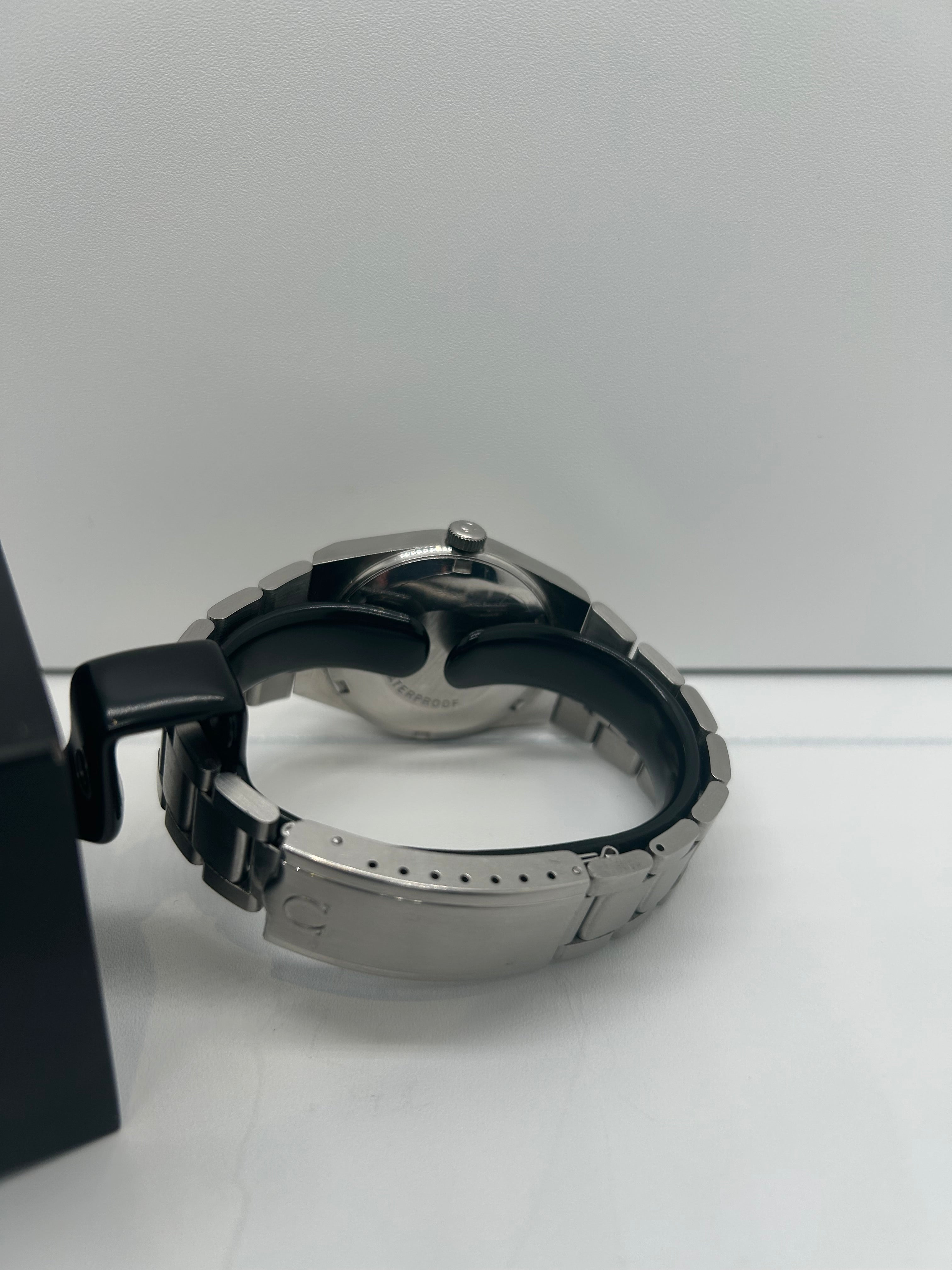 Omega Genève Acier