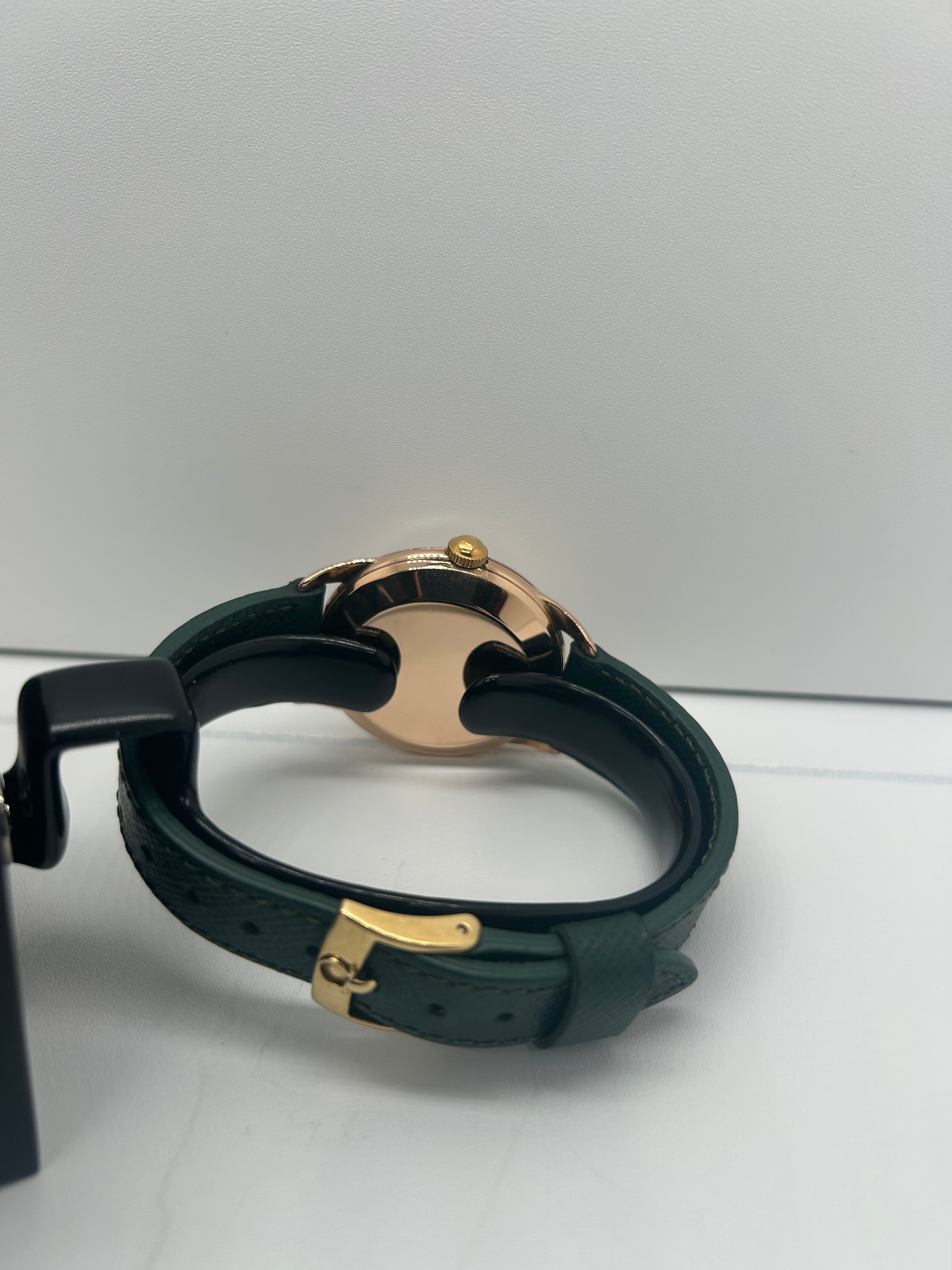 Omega Nid d'Abeille Or 18K